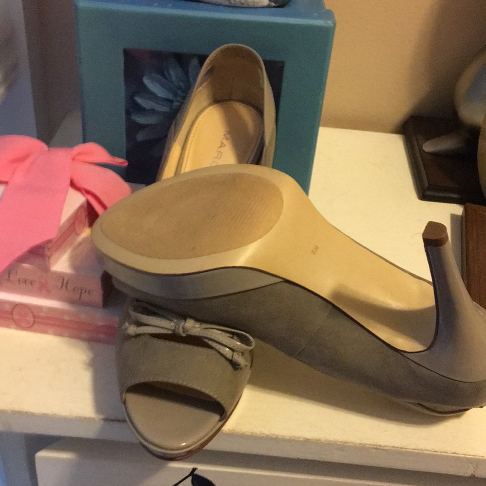 Shoes - Picture 3 of 3